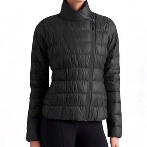 Athleta Downalicious Lightweight Puffer Jacket